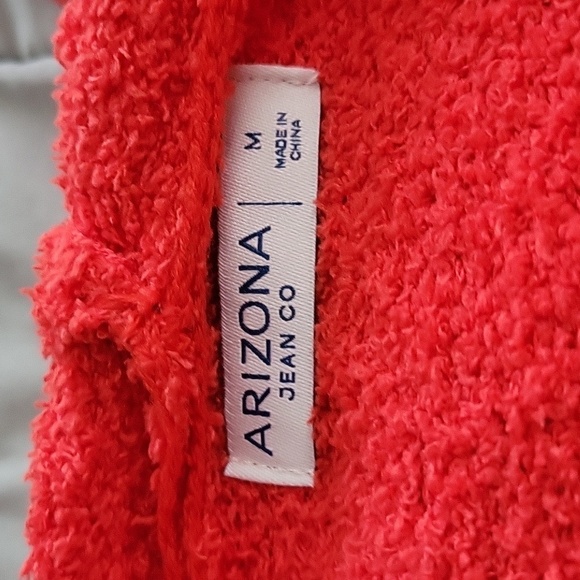 Arizona Jean Co Women's Cropped Hoodie - Picture 8 of 11